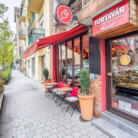 Quiet Charming Near The Center Апартаменты