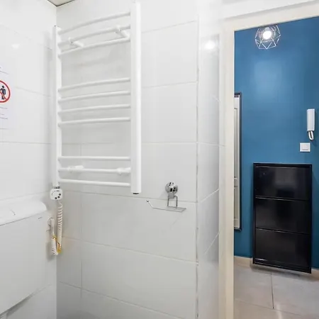 Quiet Charming Near The Center Appartamento Budapest