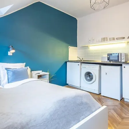 Quiet Charming Near The Center Budapest